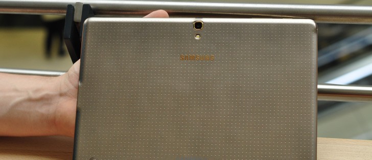 http://cdn.gsmarena.com/imgroot/news/15/08/samsung-windows-tablet-rumor/-728x314/gsmarena_001.jpg