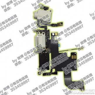 Lightning port assembly with headphone jack