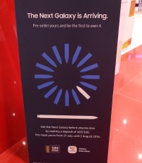 A shop in Dubai offers the Galaxy Note7 on pre-order