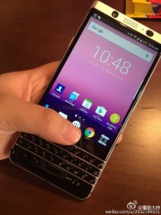 Alleged live images of the BlackBerry Mercury