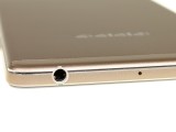 3.5mm jack and mic pinhole - Oppo R7s review