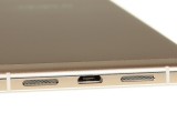 Bottom of the device - Oppo R7s review