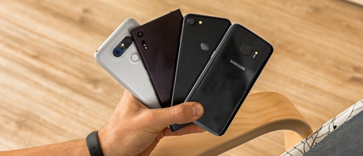 iPhone 7 vs Galaxy S7 vs Xperia XZ vs LG G5