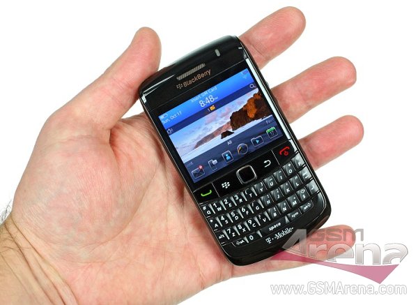 BlackBerry Bold 9780 dares come to our office, we do a hands-on video