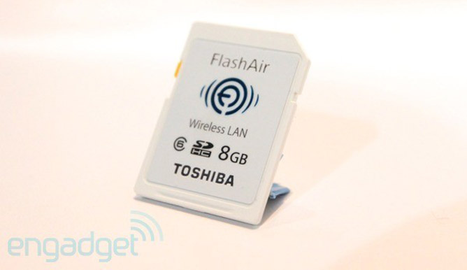 Toshiba's FlashAir wireless LAN SD card cuts the cables to photo