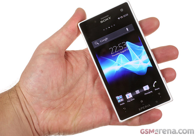 Tough and touch – the Sony Xperia acro S comes by for a visit