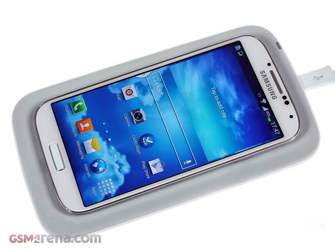 Samsung Galaxy S4 Wireless Charging Pad And Wireless Charging