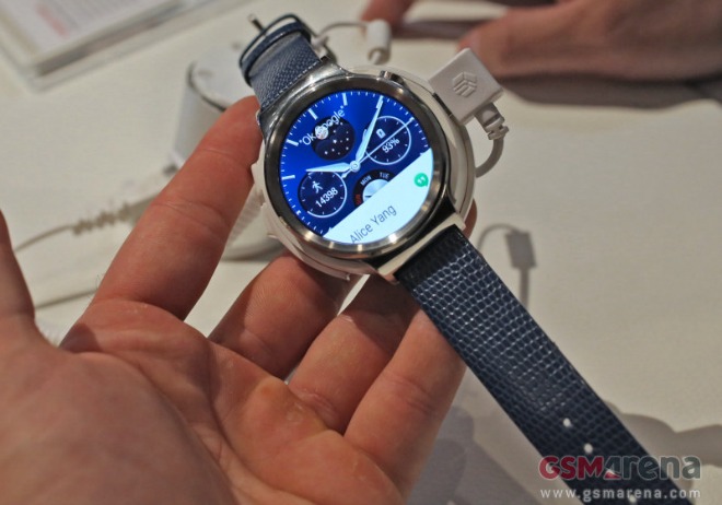 Huawei Watch delayed until September or October