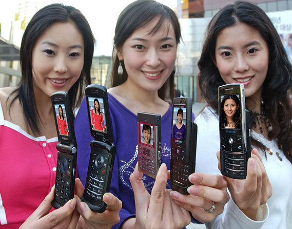 Five new slim mobile phones from Samsung