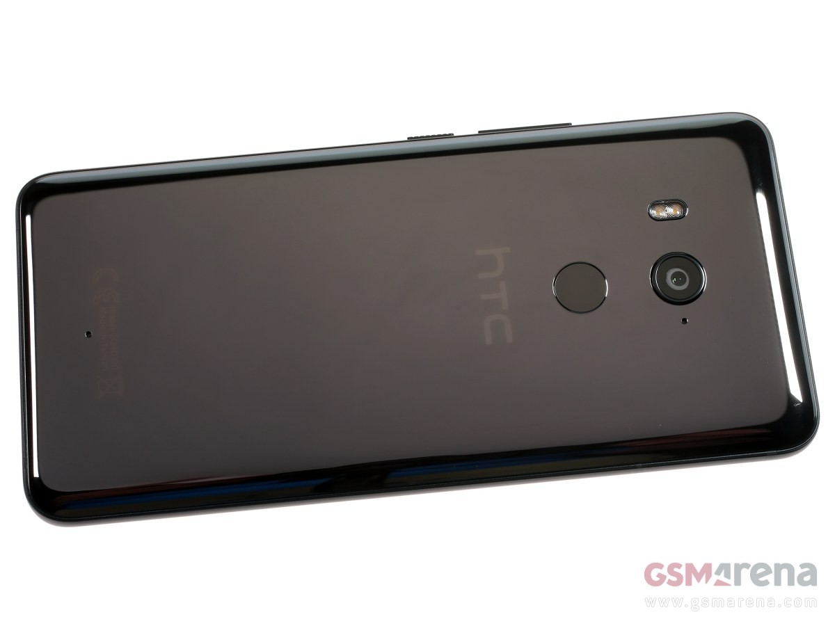 HTC U11+