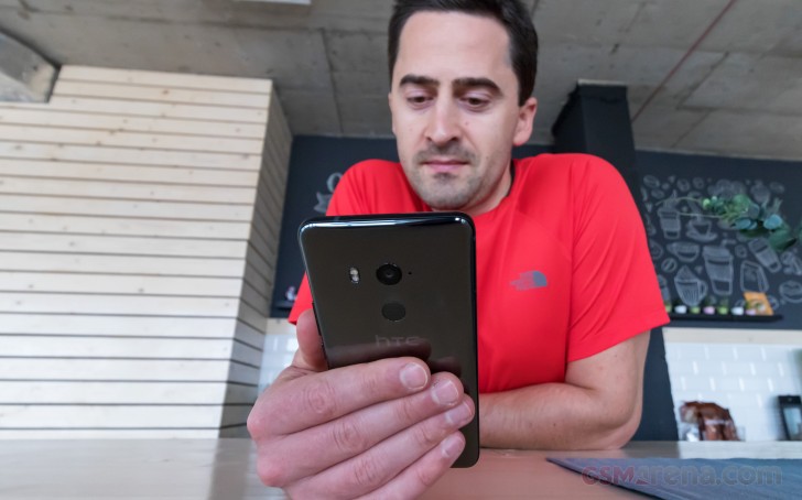 HTC U11+