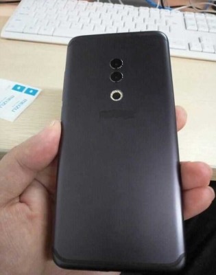 Meizu 15 Plus back