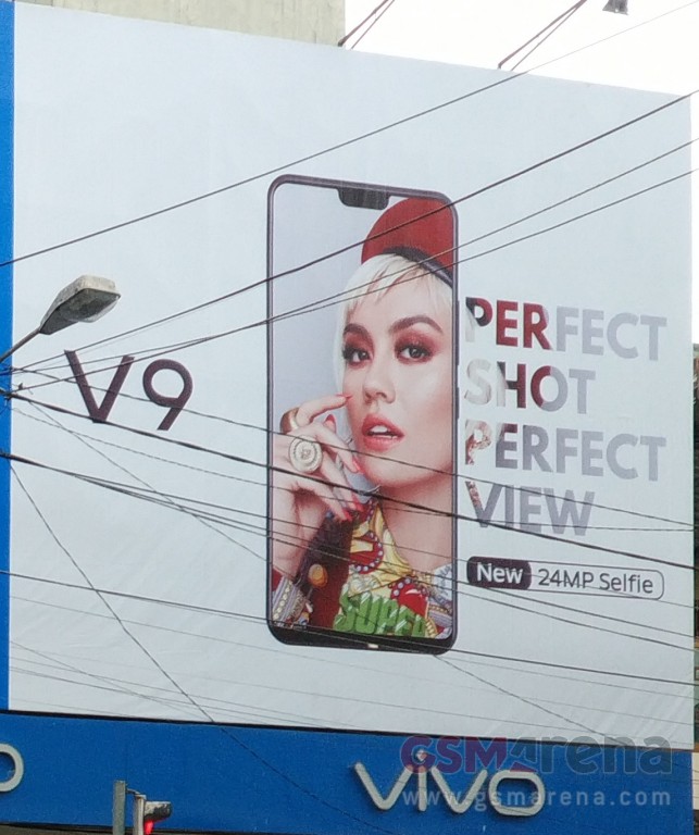 又見劉海屏：未發布 vivo V9 廣告牌惊現于印尼街道上；配置 2400 萬像素自拍鏡頭！ 2