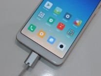 Hands-on images of Xiaomi Redmi Note 5 Pro