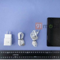 Samsung Galaxy A9 Star accessories (photos by NCC)