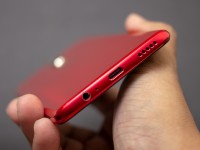 OnePlus 6 Red comes with two exclusive wallpapers