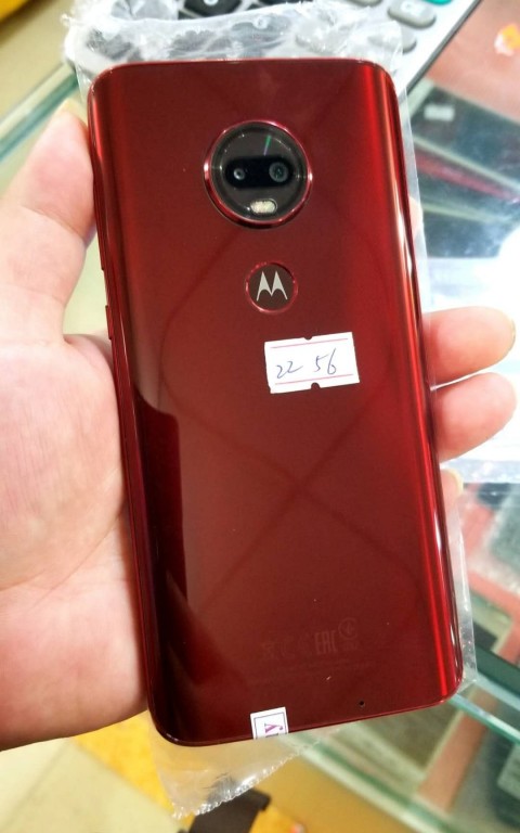 驚現美人尖：Moto G6 Plus 真機曝光；Motorola 也開始緊追潮流！ 2