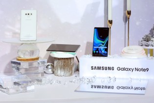 Samsung Galaxy Note9 in First Snow White