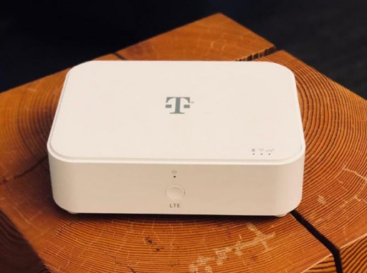 Mobile begins piloting in-home LTE internet service Mobile begins piloting in-home LTE internet service