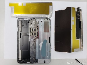 The internal components of Samsung Galaxy Fold