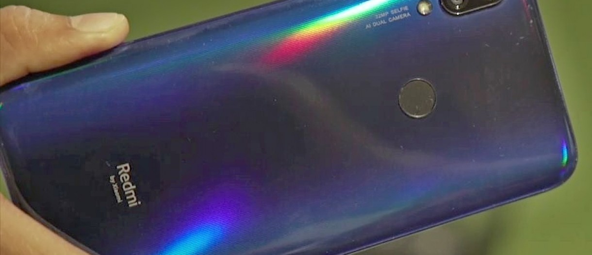 Penampakan belakang ponsel Xiaomi Y3.