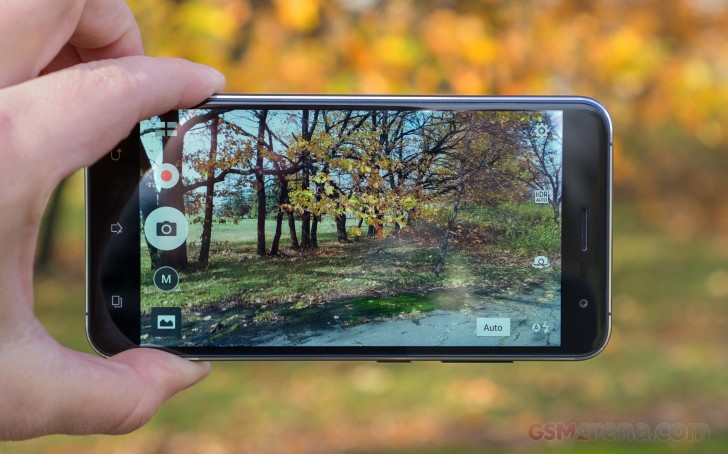 Asus Zenfone 3 ZE552KL review: More than meets the eye: Camera