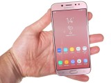 Handling the Galaxy J7 Pro - Samsung Galaxy J7 Pro review