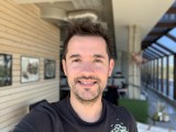 iPhone XS Max selfie portraits - f/2.2, ISO 25, 1/121s - Apple iPhone XS Max vs. Samsung Galaxy Note9 camera comparison