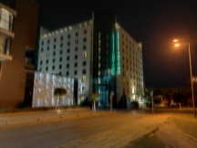 Low-light samples, Night mode - f/1.8, ISO 100, 1/-1s - Huawei Mate 20 lite review