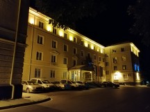 Low-light samples, AI off - f/1.8, ISO 640, 1/20s - Huawei Mate 20 lite review