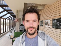 Selfie samples - f/2.0, ISO 50, 1/108s - Huawei Mate 20 lite review