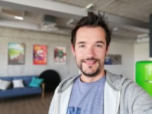 Selfie samples, Portrait mode - f/2.0, ISO 80, 1/33s - Huawei Mate 20 lite review