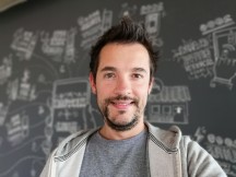 Selfie samples, Portrait mode - f/2.0, ISO 80, 1/33s - Huawei Mate 20 lite review