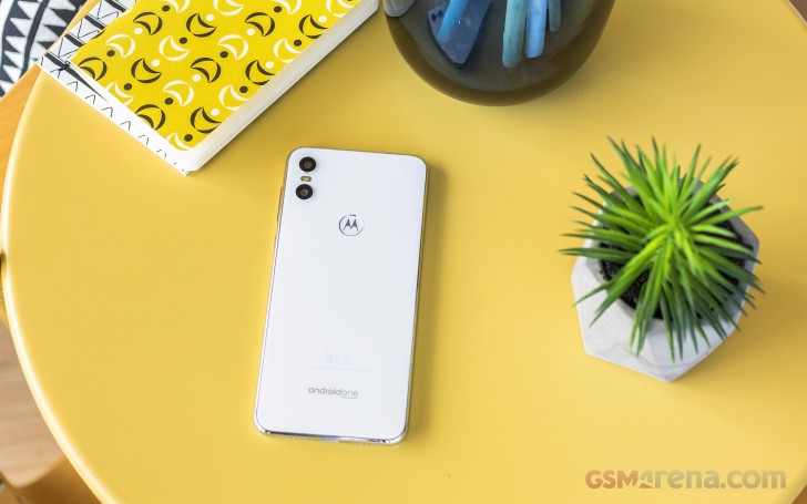 Motorola One review