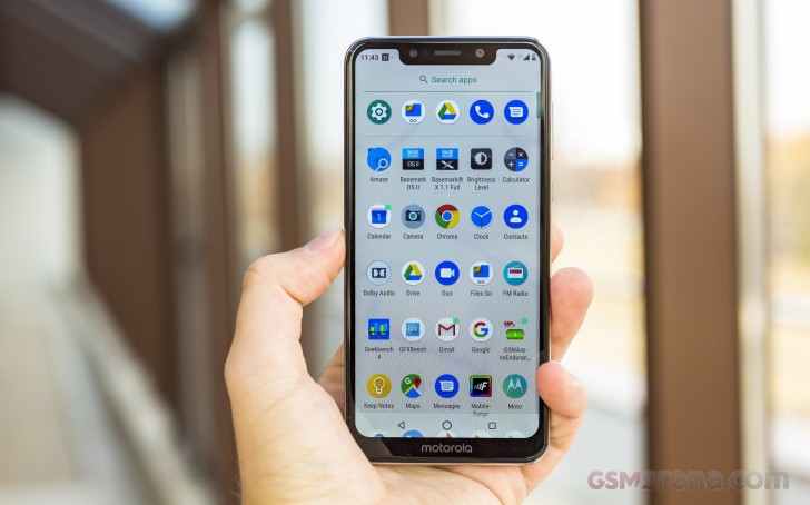 Motorola One review