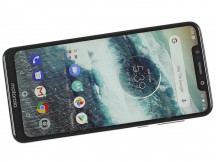 Motorola One front side - Motorola One review