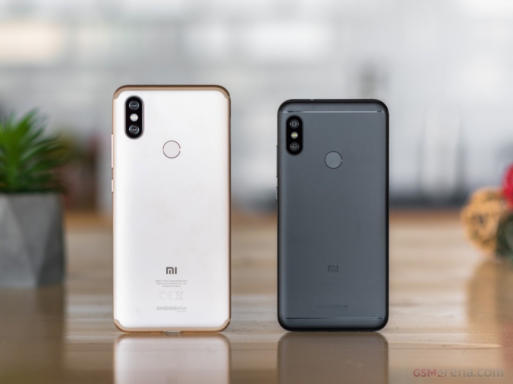 Xiaomi Mi A2 Lite (Redmi 6 Pro) pictures, official photos