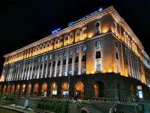 Honor 20 Pro vs Huawei P30 low-light: P30 - f/1.8, ISO 400, 1/50s - Honor 20 Pro review