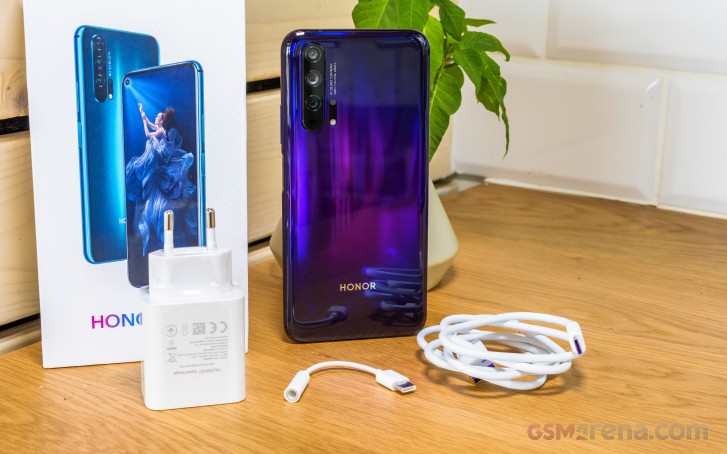 Сколько в антуту набирает honor 20 pro