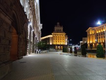 Low-light samples Photo mode: OnePlus 7 Pro - f/1.6, ISO 1000, 1/17s - Oneplus 7 review