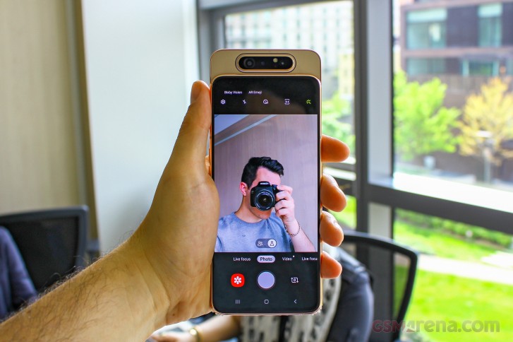 Samsung Galaxy A80 A70 Handson review