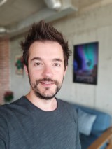 Live Focus samples, people - f/1.9, ISO 100, 1/50s - Samsung Galaxy M30 review