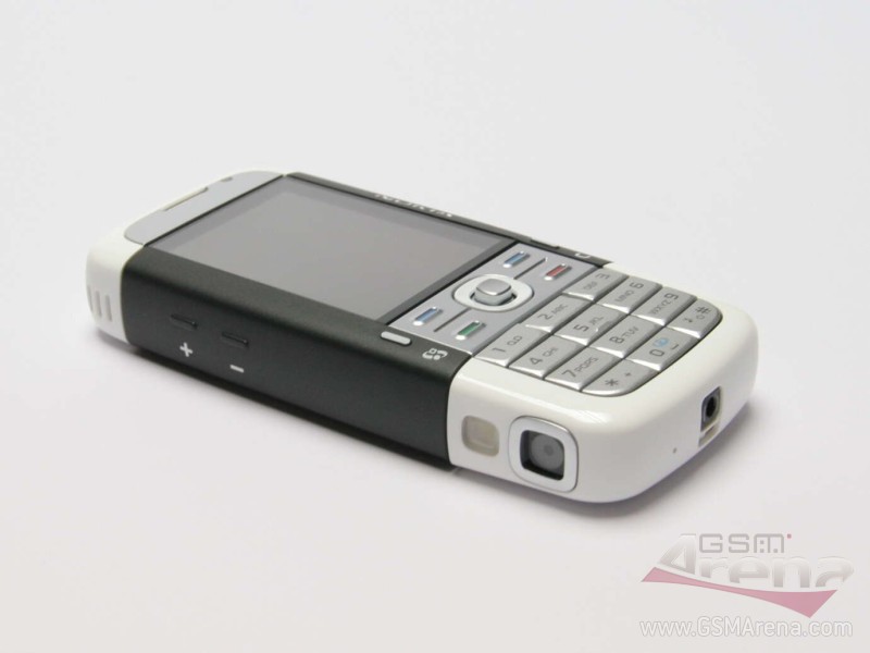 Nokia 5700 pictures, official photos